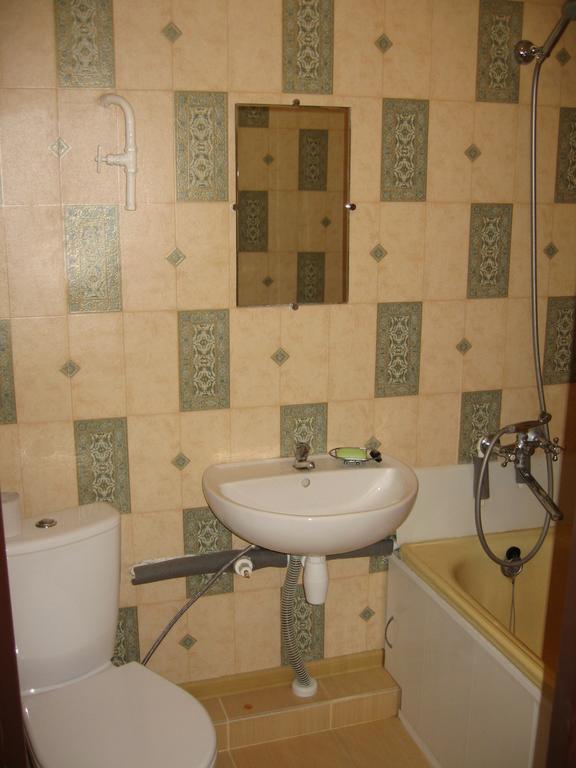 Apartment On Vasylya Chervoniya 67 Rivne Exterior photo
